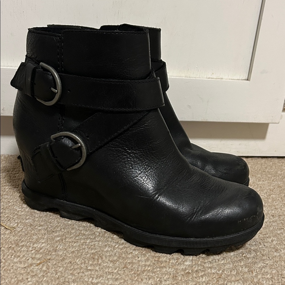 Sorel Black Leather Ankle Boots with Double Buckles